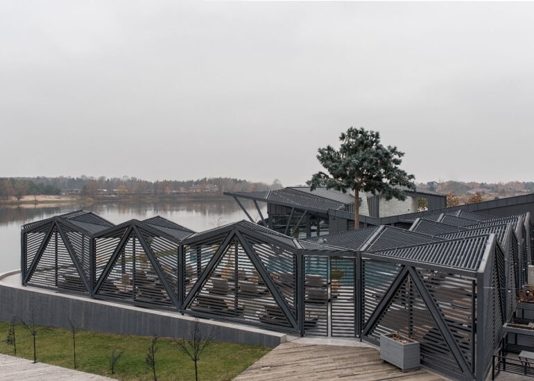 Альтанка для відпочинку, Яхта Осещина від компаніі Yugma